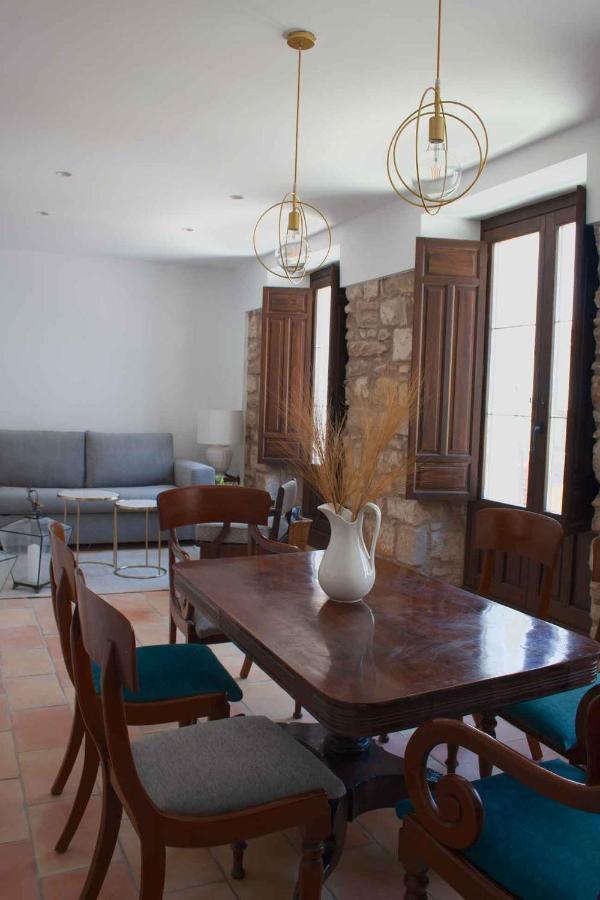 Apartamentos Tres Llaves Palacio De Vela De Los Cobos Úbeda Eksteriør bilde