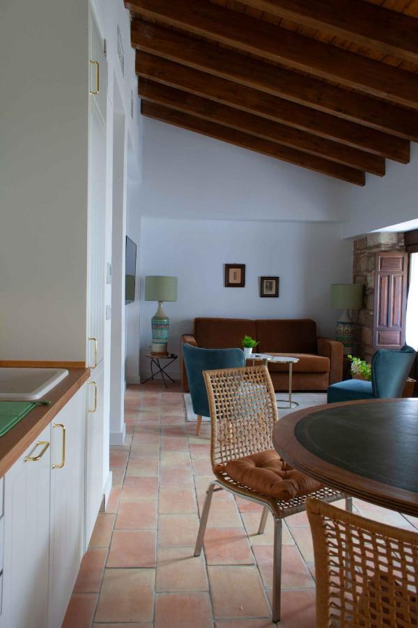 Apartamentos Tres Llaves Palacio De Vela De Los Cobos Úbeda Eksteriør bilde