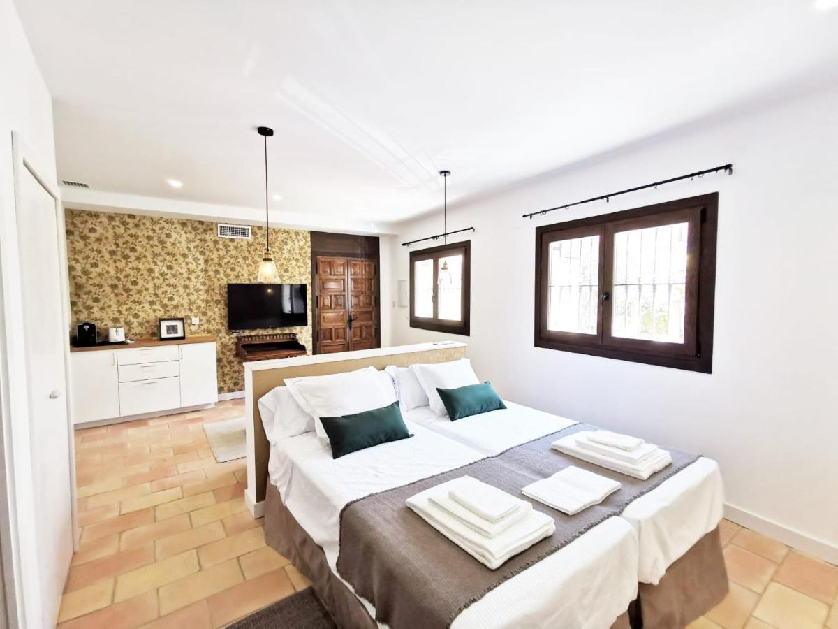 Apartamentos Tres Llaves Palacio De Vela De Los Cobos Úbeda Eksteriør bilde
