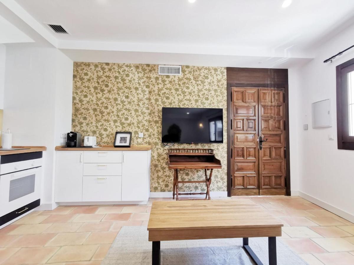 Apartamentos Tres Llaves Palacio De Vela De Los Cobos Úbeda Eksteriør bilde