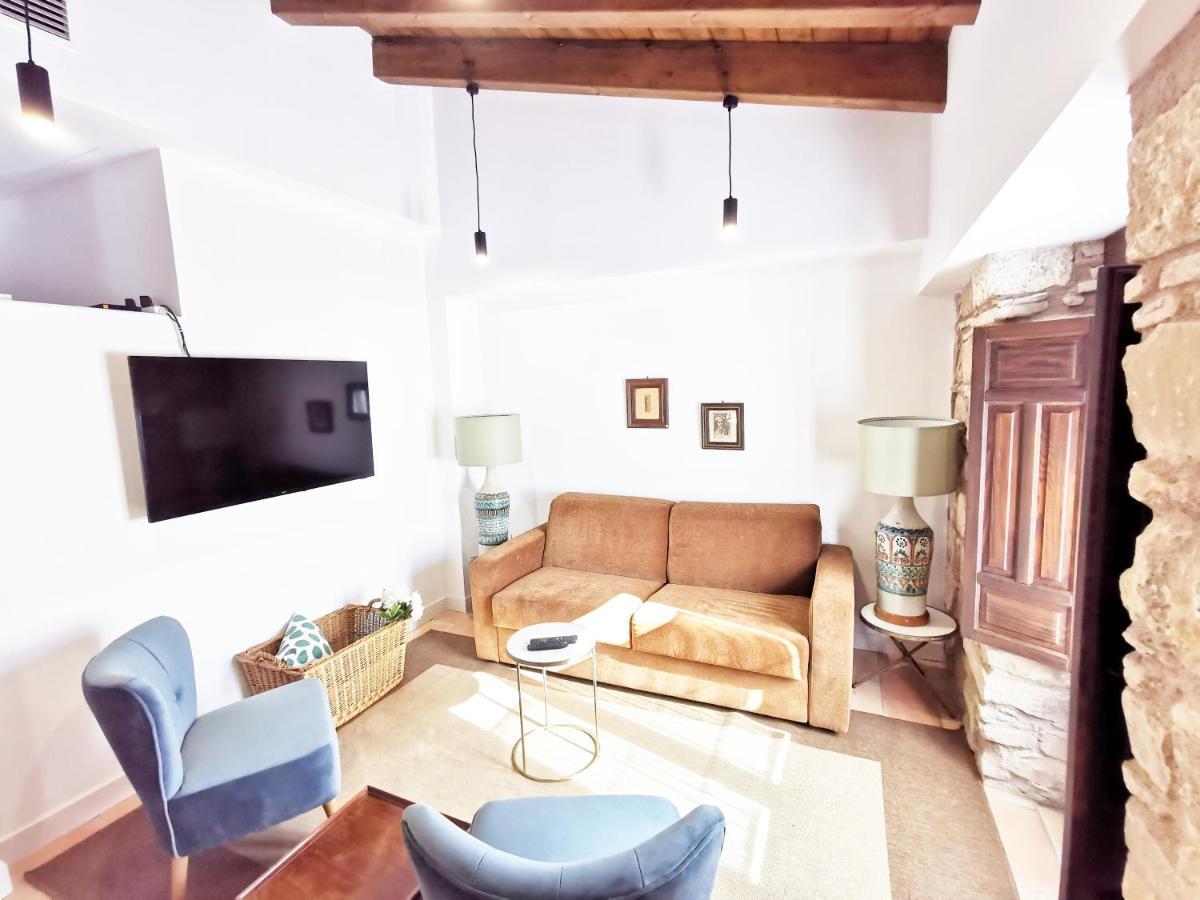 Apartamentos Tres Llaves Palacio De Vela De Los Cobos Úbeda Eksteriør bilde