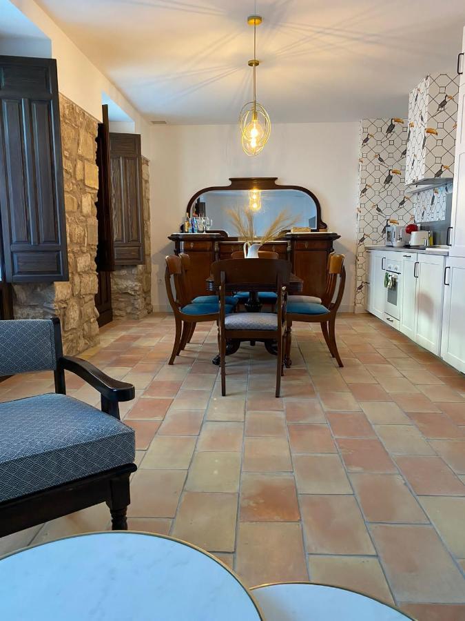 Apartamentos Tres Llaves Palacio De Vela De Los Cobos Úbeda Eksteriør bilde